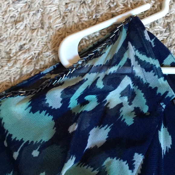 I.N.C. Cold shoulder top - Picture 2 of 3